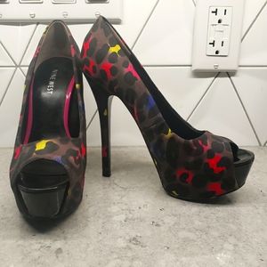 GUC. Nine West platform 5.5inch heels. Size 7M